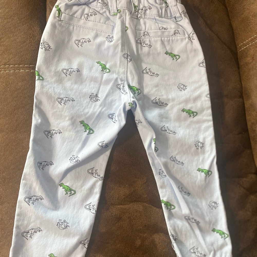GAP Kids Light Blue Bottoms with Green Dinosaur Print- LIKE NEW